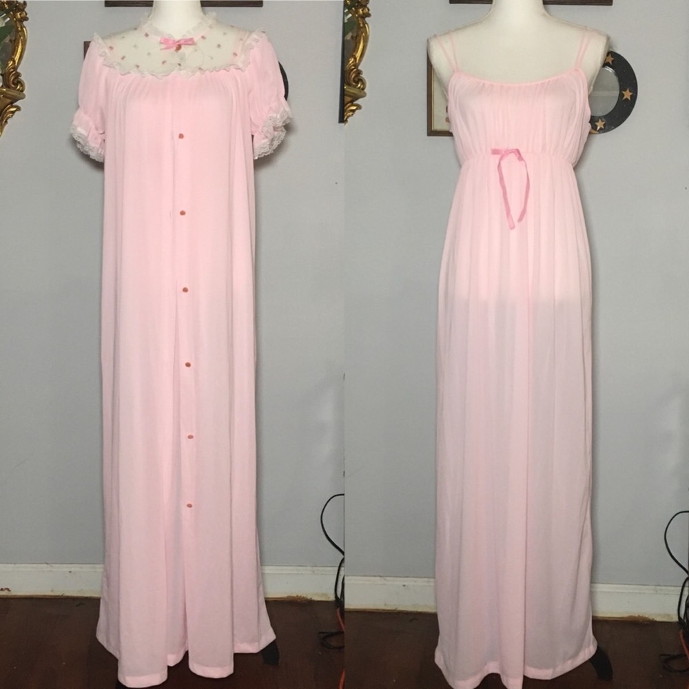 Vintage JC Penney? Two Piece Pink Maxi Nightgown and Robe Set